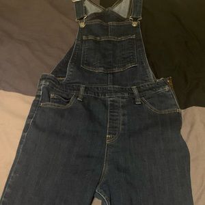 Levi’s skinny overalls